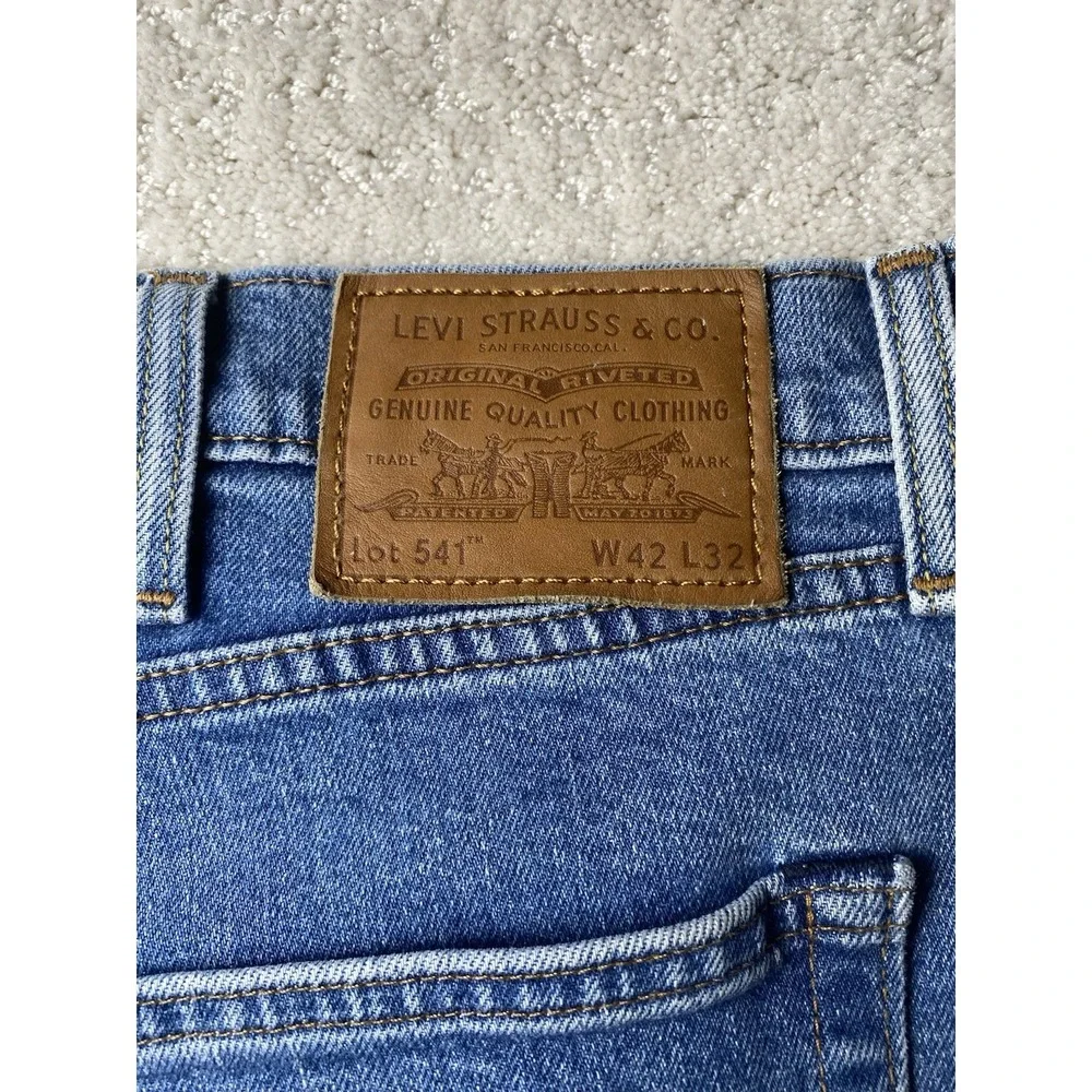Levi's 541 Athletic Taper Jeans Men's 44x30.5 Measured Blue Stretch Denim